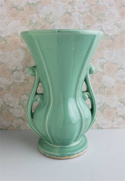 1940s-1960s Mccoy Vase Round