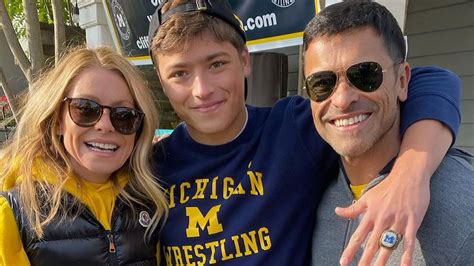 Kelly Ripa Son Joaquin Wrestling Record