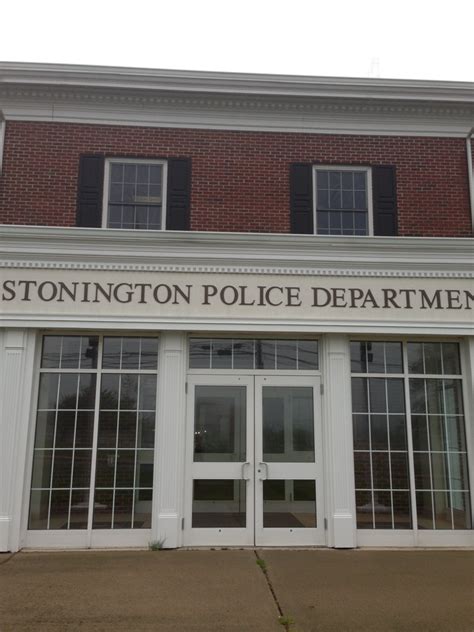 Stonington Police Logs